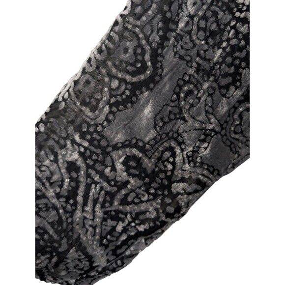 Burnout Velvet Paisley Beaded Kimono Duster - Picture 6 of 10